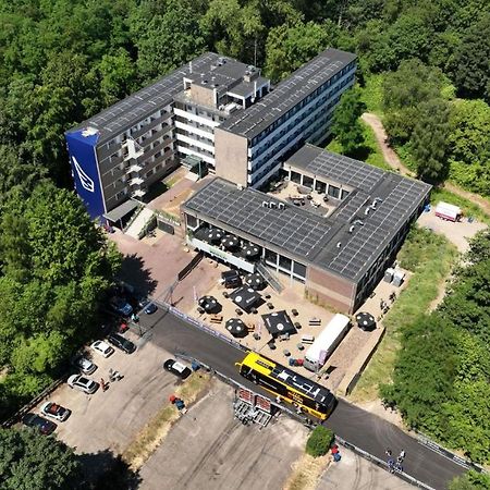 The Tower Sportshostel Ситард Екстериор снимка
